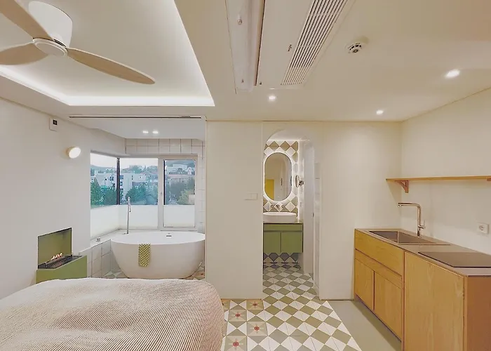 Unique & Luxe Flagship With Great View Apartment Seoul